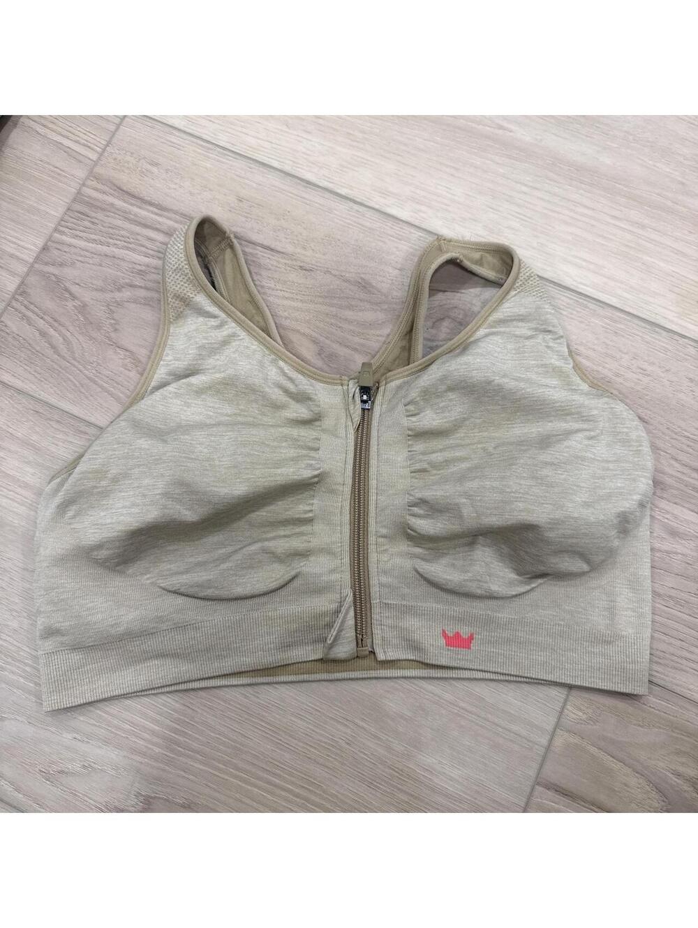 Shefit cream sports bra with pockets #activewear #gym